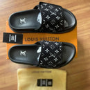 KIT ALL LOUIS VUITTON | Camisa + Bermuda e Chinelo Slide
