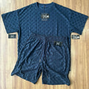 KIT ALL LOUIS VUITTON | Boné + Camisa + Bermuda e Chinelo