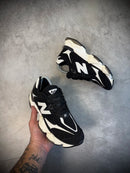 Tênis New Ballance 9060 - Preto/Branco - Premium