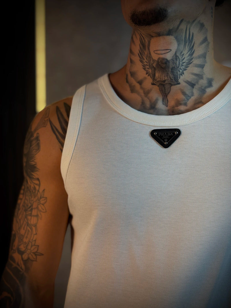 Regata Canelada Prada Logo frontal - Importada - Branca