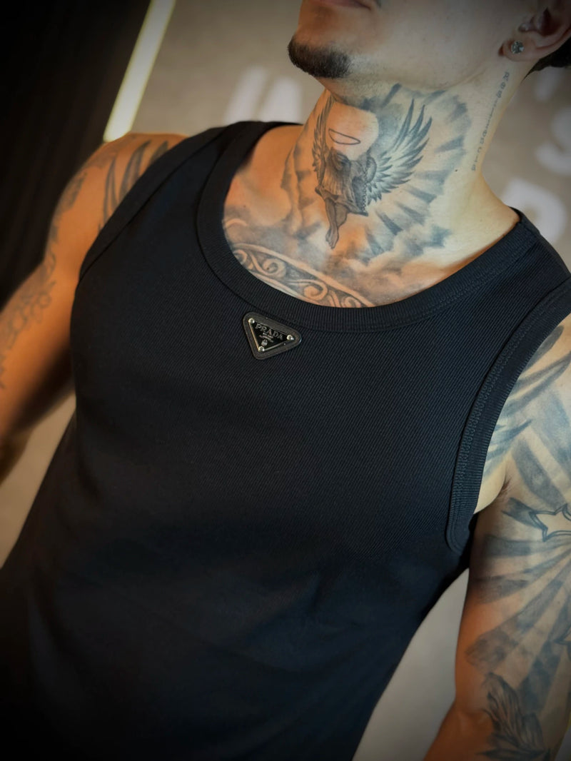 Regata Canelada Prada Logo frontal - Importada - Preta