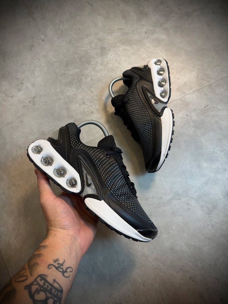 Tênis Air Max DN 2025 - Black/White - Importado
