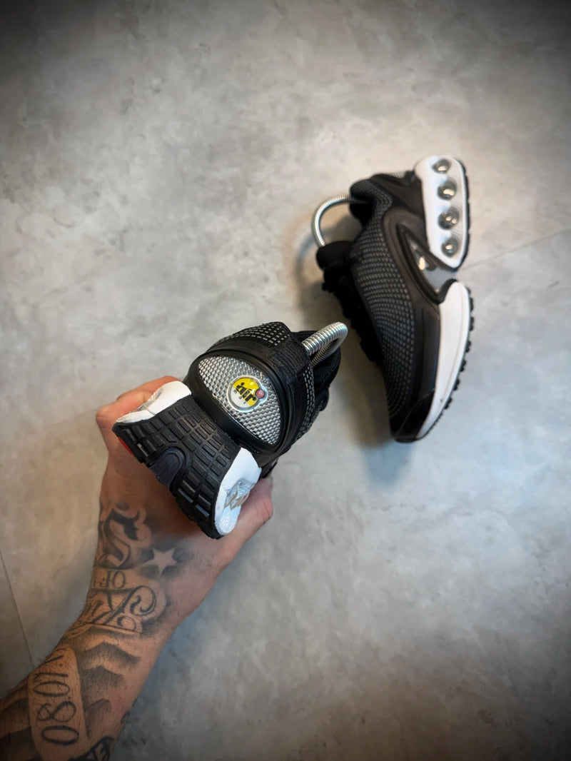 Tênis Air Max DN 2025 - Black/White - Importado