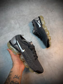 Tênis VaporMax 2.0 - Cinza com Prata | PROMOÇÃO
