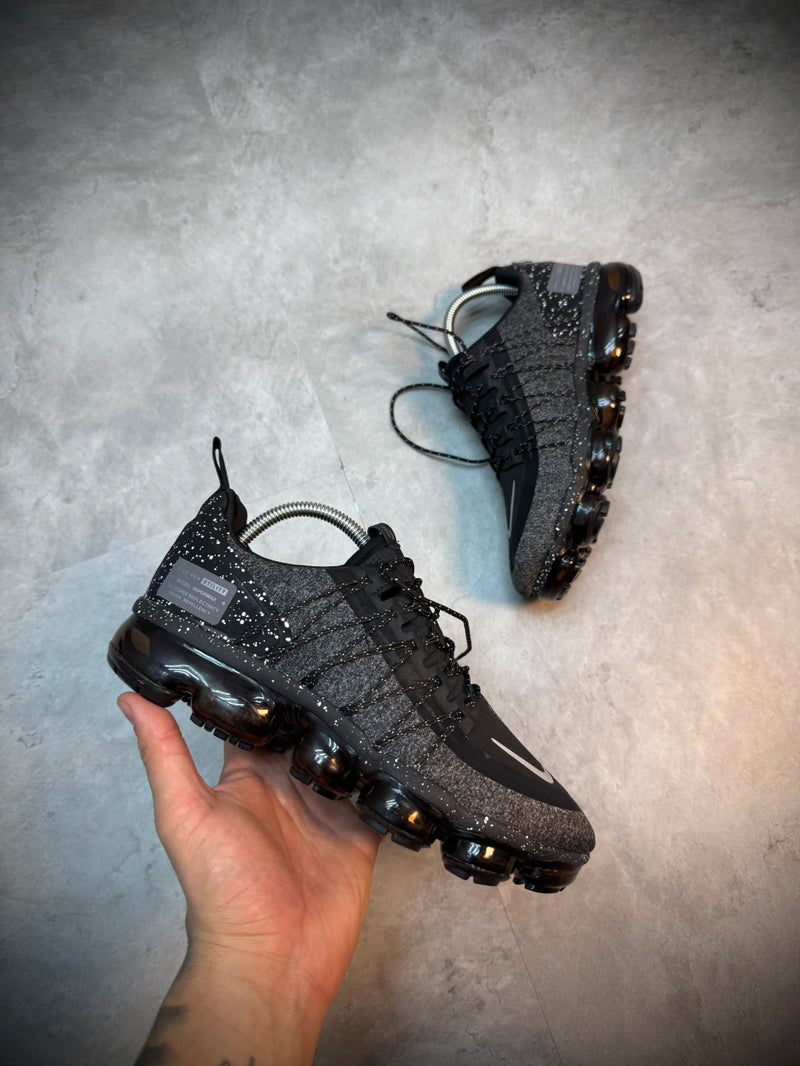 Tênis VaporMax Utility- Preto com Cinza | SALDÃO