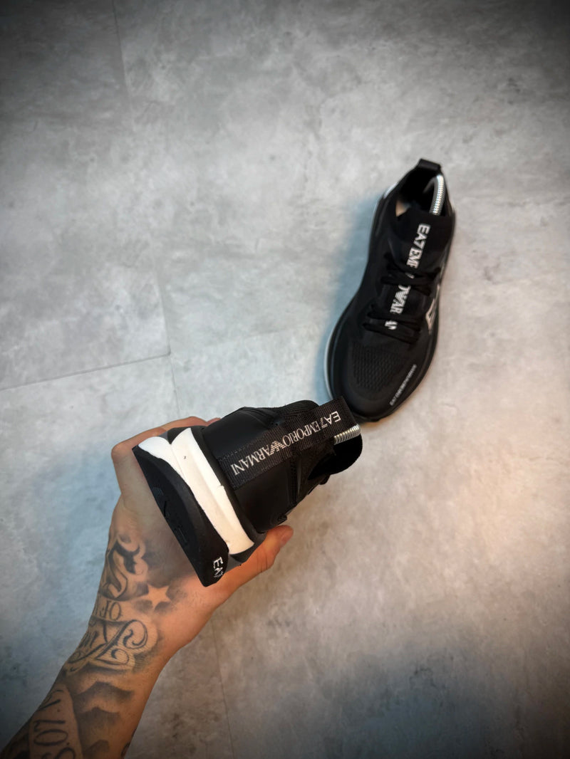 Tênis EA7 - Detalhe Águia Metal | Preto com Branco