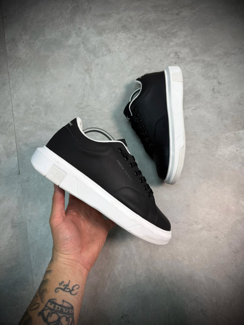 Tênis Rasteiro Armani Escrita lateral - Preto/Branco