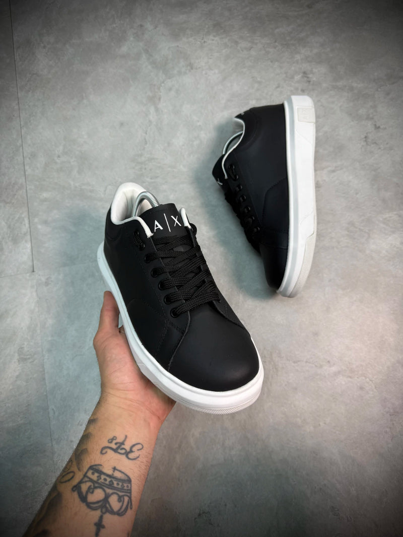 Tênis Rasteiro Armani Escrita lateral - Preto/Branco