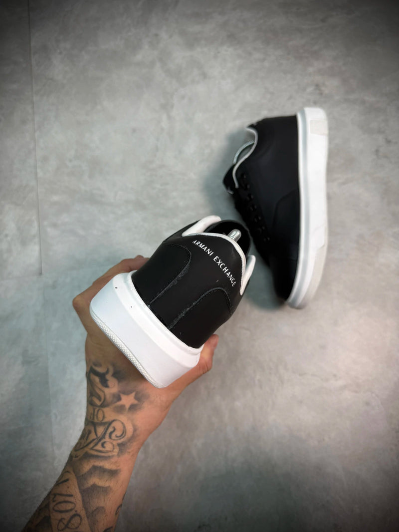 Tênis Rasteiro Armani Escrita lateral - Preto/Branco
